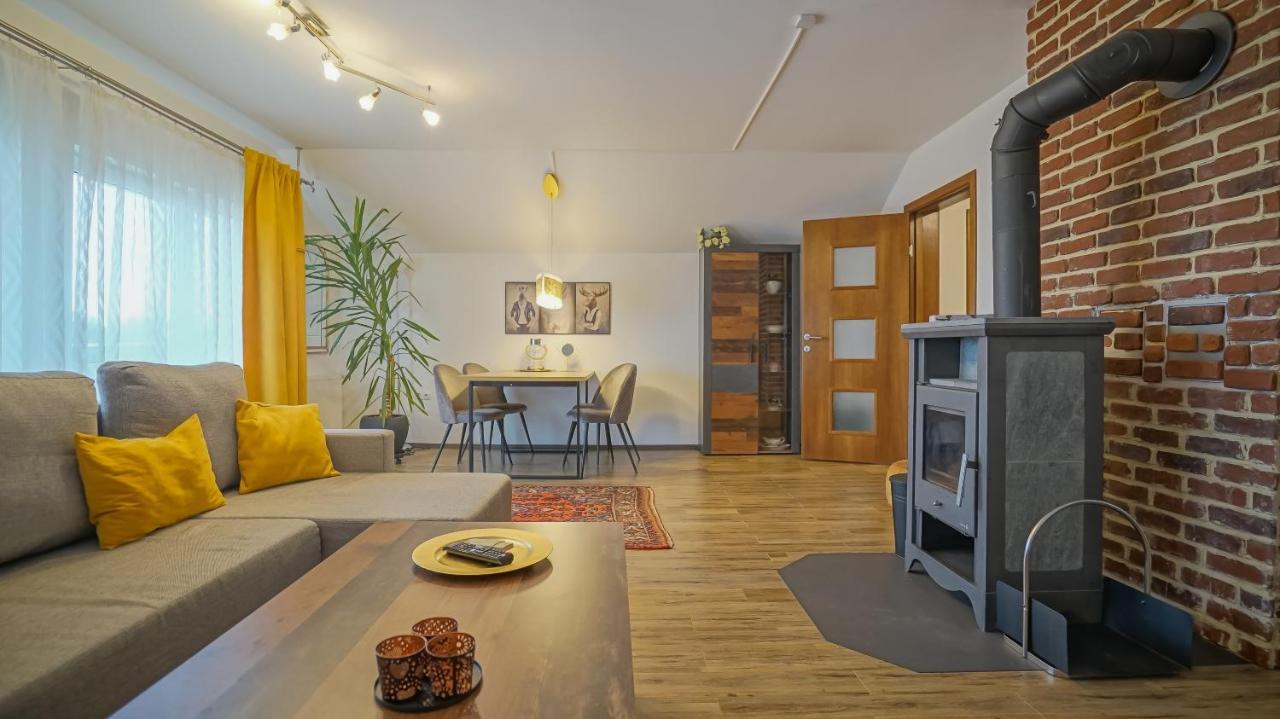 Vilux With Indoor Private Parking Apartamento Braşov Exterior foto