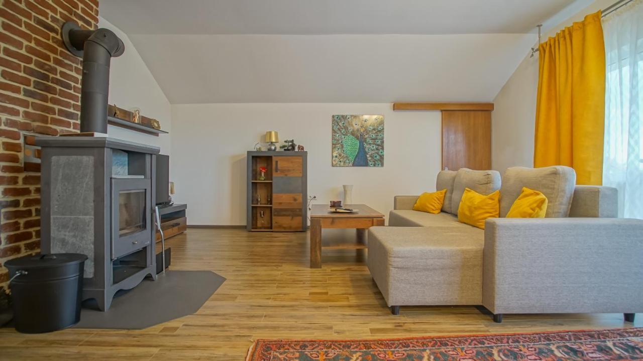 Vilux With Indoor Private Parking Apartamento Braşov Exterior foto