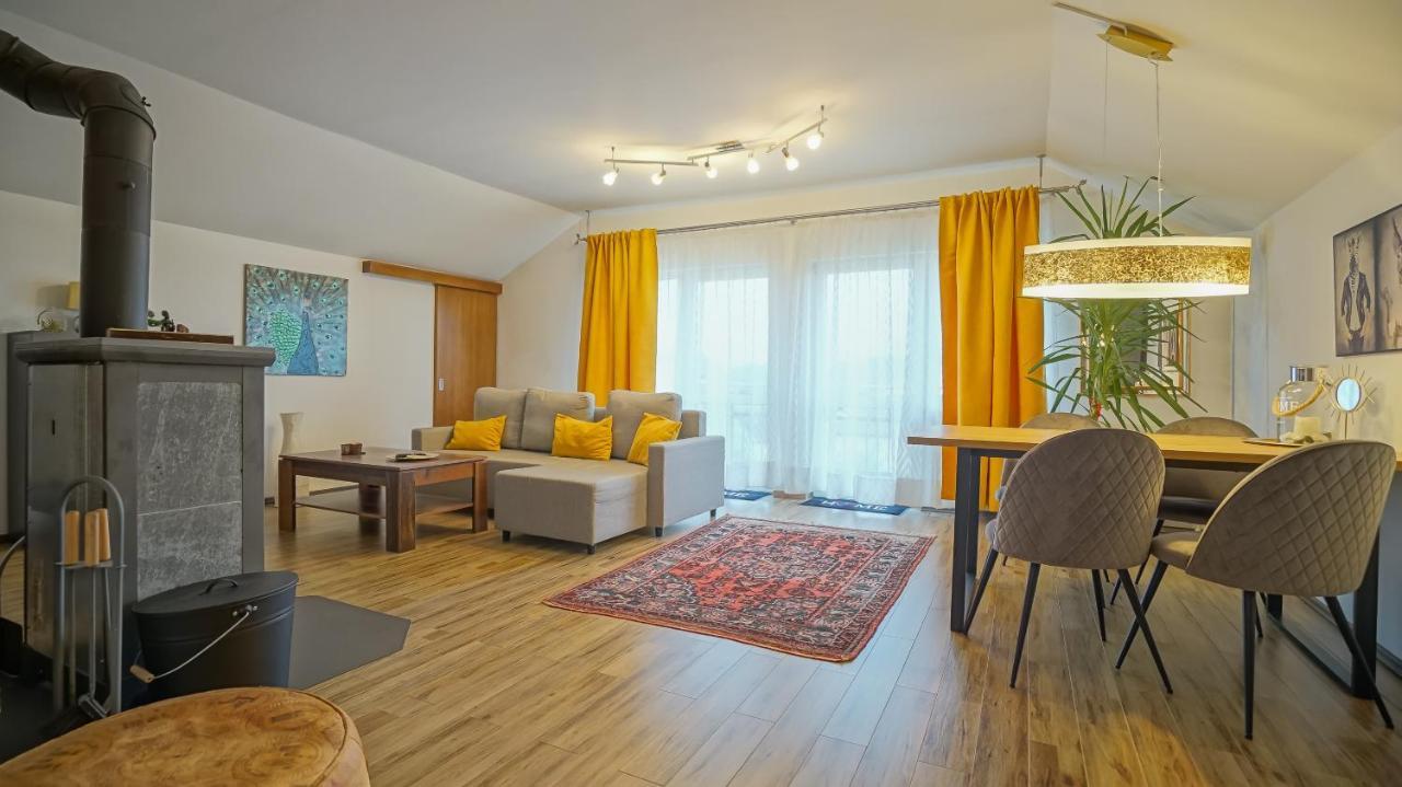 Vilux With Indoor Private Parking Apartamento Braşov Exterior foto