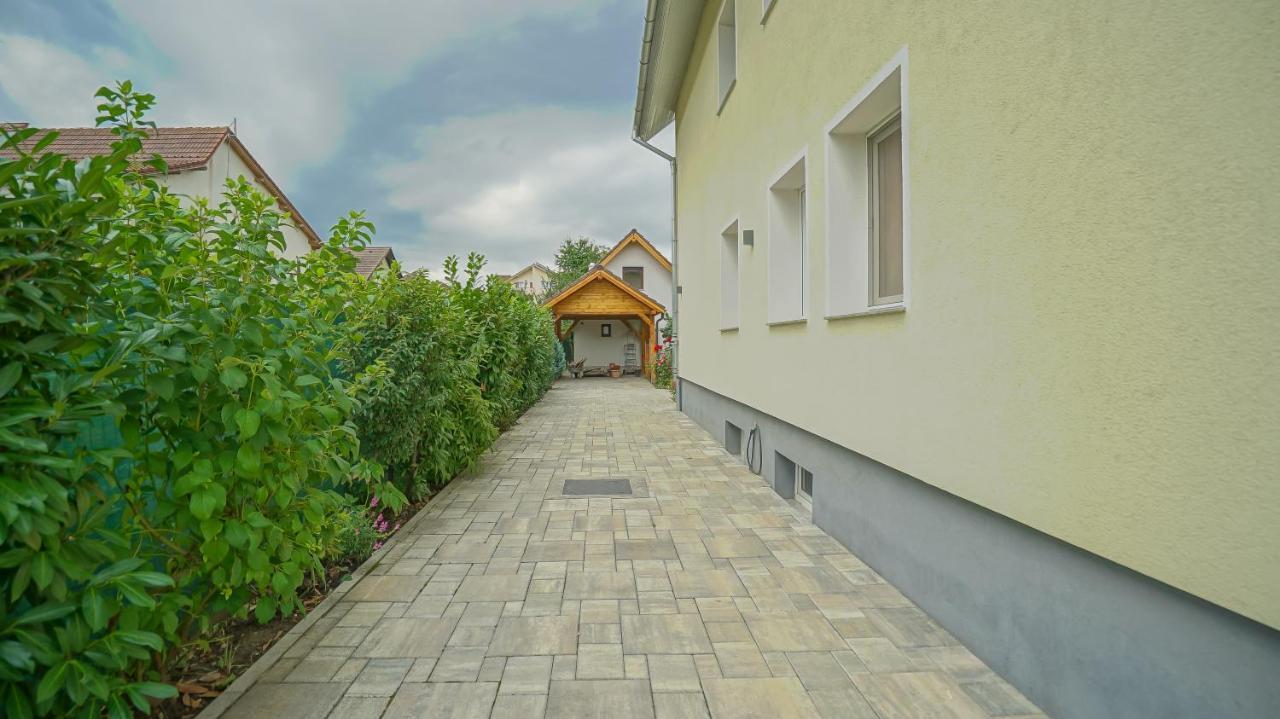 Vilux With Indoor Private Parking Apartamento Braşov Exterior foto