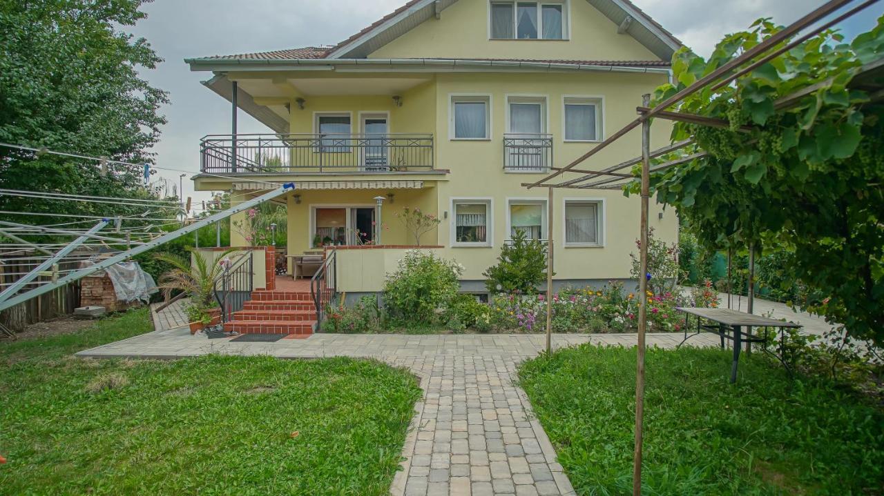 Vilux With Indoor Private Parking Apartamento Braşov Exterior foto