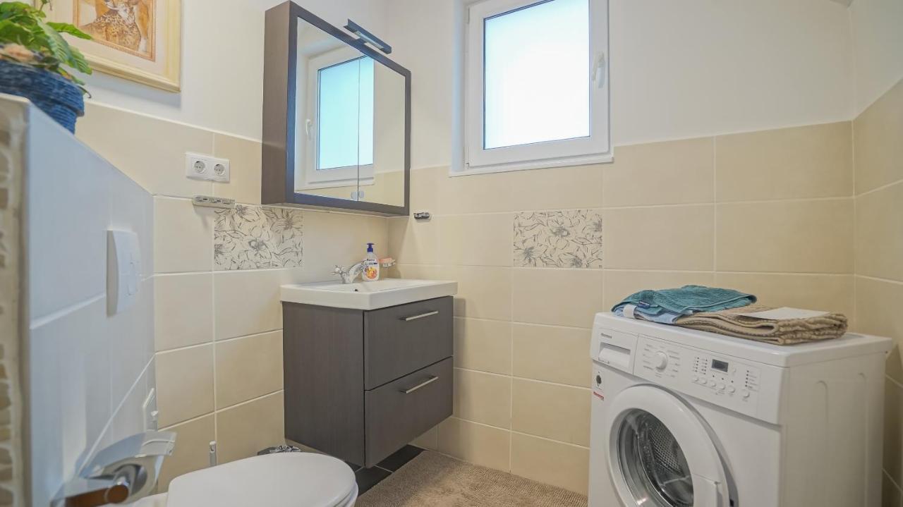 Vilux With Indoor Private Parking Apartamento Braşov Exterior foto