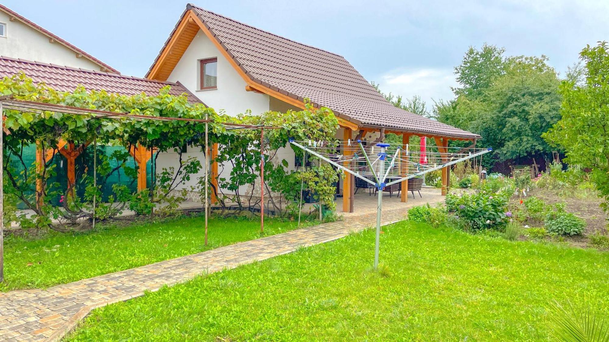 Vilux With Indoor Private Parking Apartamento Braşov Exterior foto